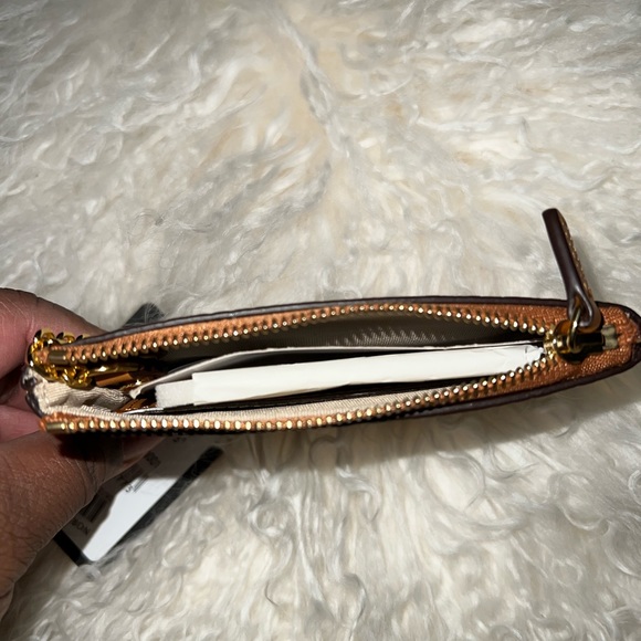 MCM KEY CHAIN POUCH| AUTHENTIC| ORIGINAL BROWN LOGO - Picture 5 of 6